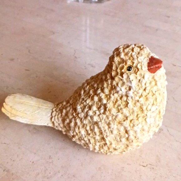 Bird figurines- resin set of 2 - floral design on birds - yellow. Valeri Parhill - Picture 7 of 15